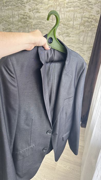 Продам мужской  костюм