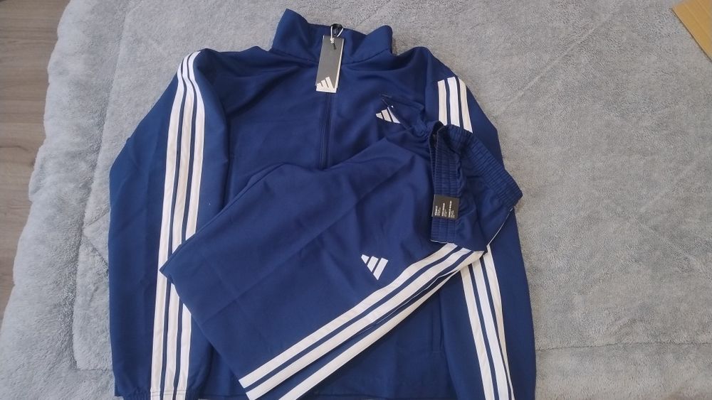 Спортен екип Адидас
