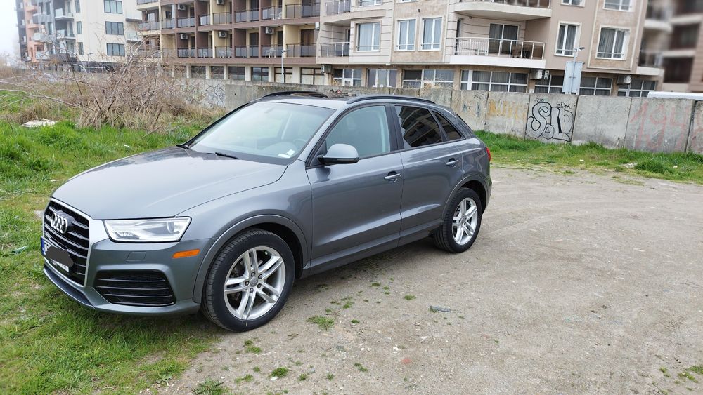 Продавам Audi Q3