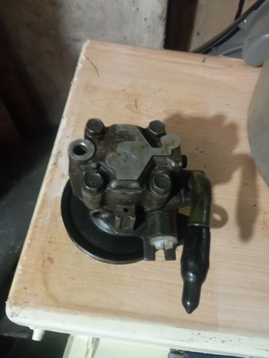 Продам Гур насос