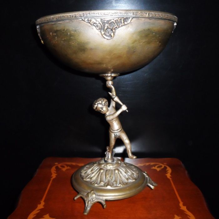 Fructieră din Мельхиор (maillechort).