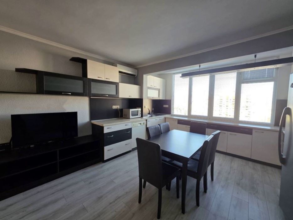 Дава се под наем Тристаен апартамент в София, Люлин 7 - 74 кв.м за 746.64 € - Снимка #1