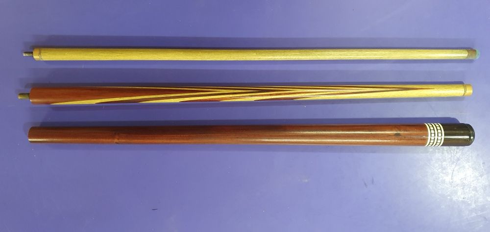 Бильярдный кии с красного дерево