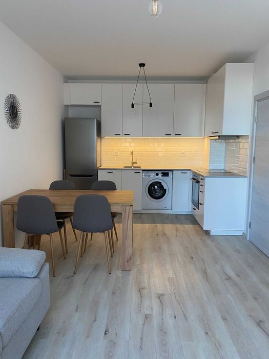 Двустаен апартамент в ж.к. Младост 4