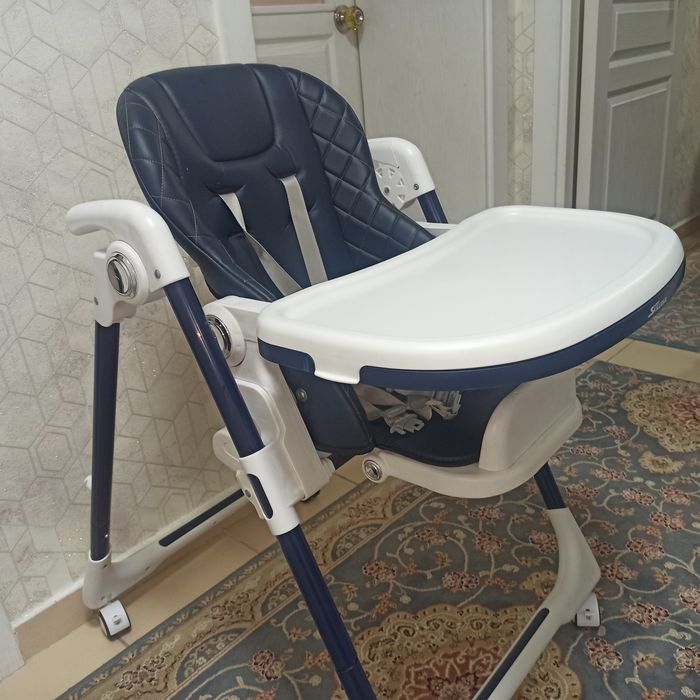 Детский стульчик для кормления