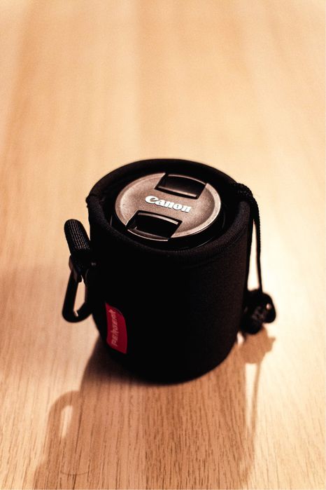 Obiectiv Canon 18-55 III + pouch cadou