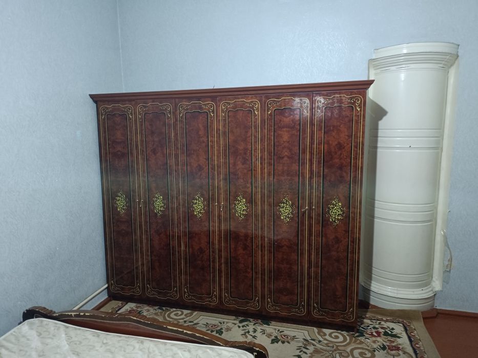 Продается Спальный гарнитур