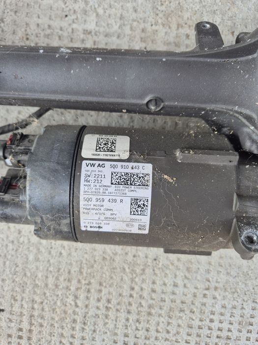 Caseta de direcție vw passat b8 5Q0910143C