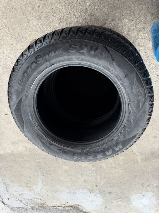 Зимни гуми Maxxis 255/60/17