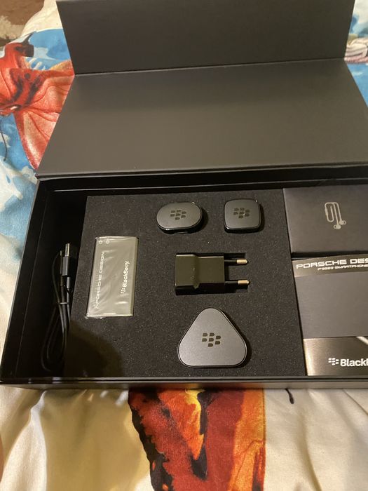 Blackberry Porsche Design 9983 Nou