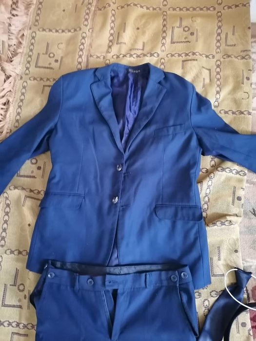 Костюм школьный на 8-10 лет синий