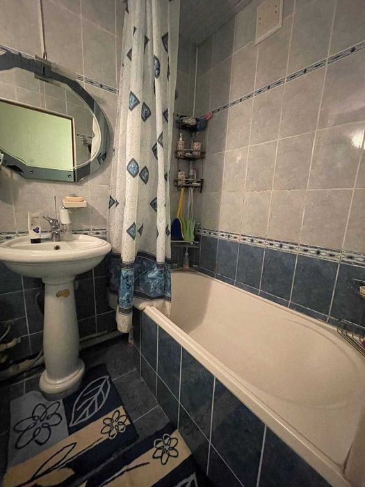 Продам квартиру 4 комнатную Феруза Эко базар №М284
