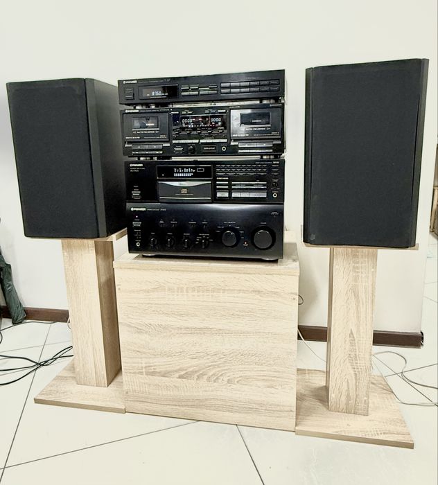 Ретро аудио система PIONEER - усилвател, CD, двукасетъчен дек и тунер