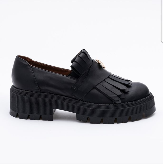 Loaferi negri cu franjuri