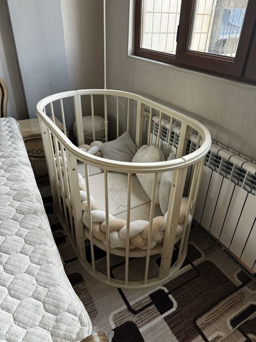 Продам детскую кроватку в комплекте