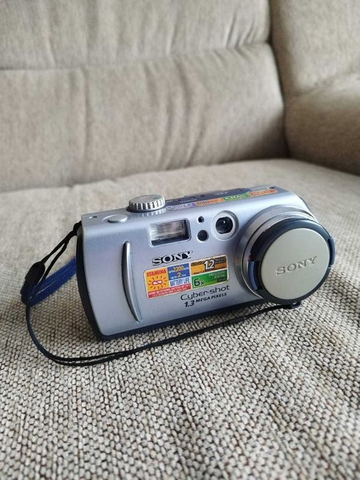 Sony Camera foto digitala Sony Cyber Shot DSC-P30 Functional