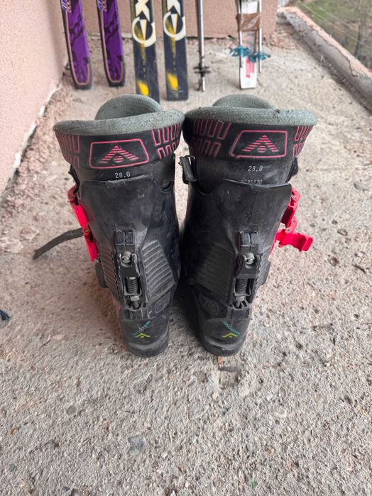 Продавам ски обувки 43-44