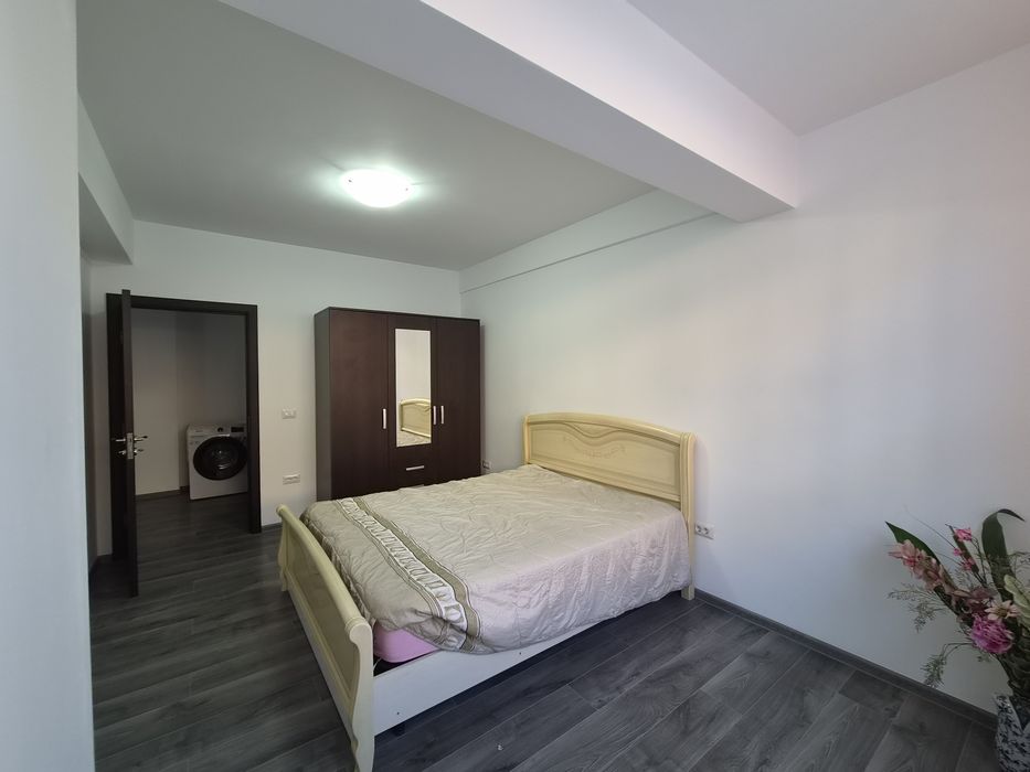 Închiriez apartament cu trei  camere în bloc nou mobilat si utilat - Vedere 3