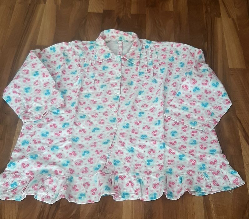 Фини потници от жарсе и разкроено гогнище-пижама от бархет