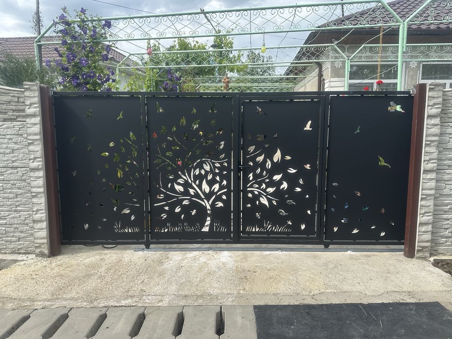 Porti garduri din tabla decupata