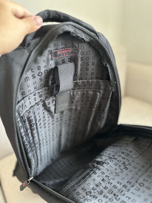 Рюкзак черный и красный Samsonite