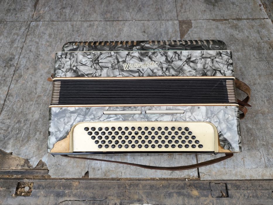 Акордеон Welt master 80 басов