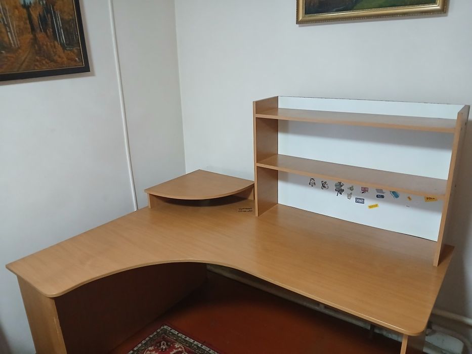 Компьютерный стол, угловой и большой