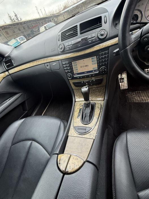 На части w211 Мерцедес Е320 Авангард / Ксенон / Нави