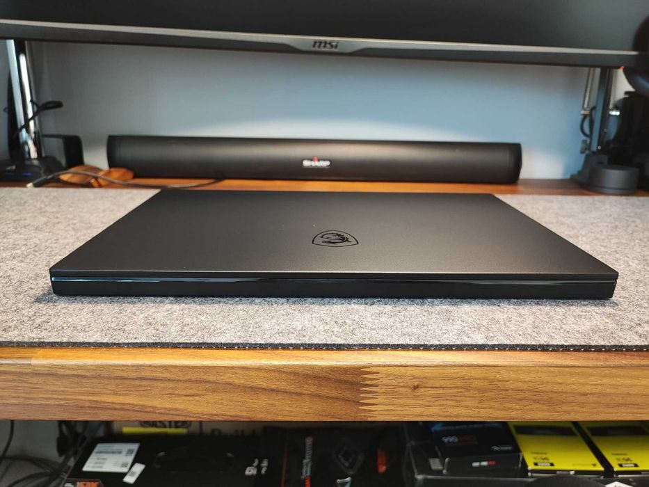 Лаптоп MSI GS66 Stealth