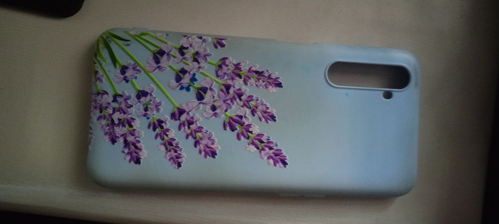 Продам чехол на Realme