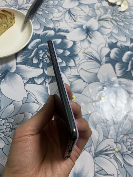 Samsung galaxy a52 продам