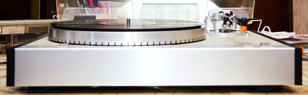 Проигрыватель виниловых дисков Yamaha YP-D5