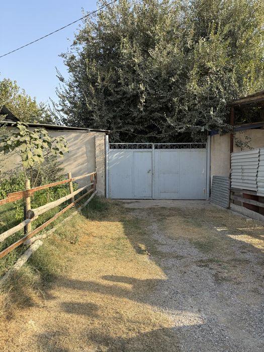 Oʻrtasaroy Uchastka sotiladi