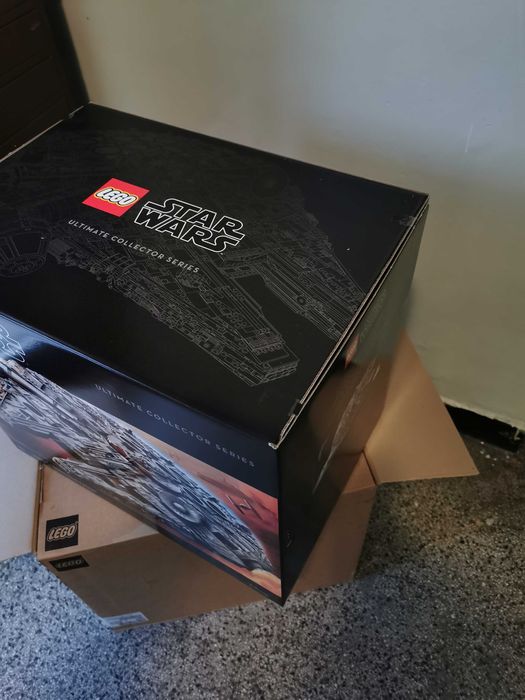 НОВО LEGO Star Wars 75192 Millennium Falcon Лего Хилядолетния сокол