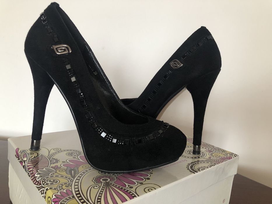 Черни обувки на висок ток Matstar