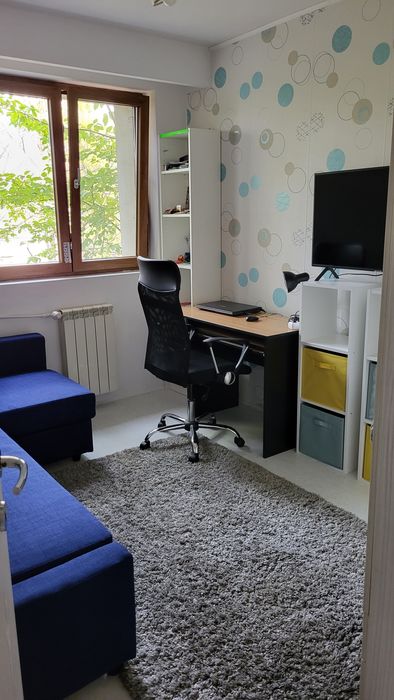 Inchiriez ap 3 camere