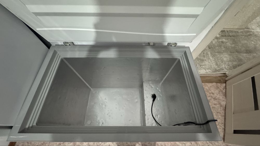 Продаю морозильник