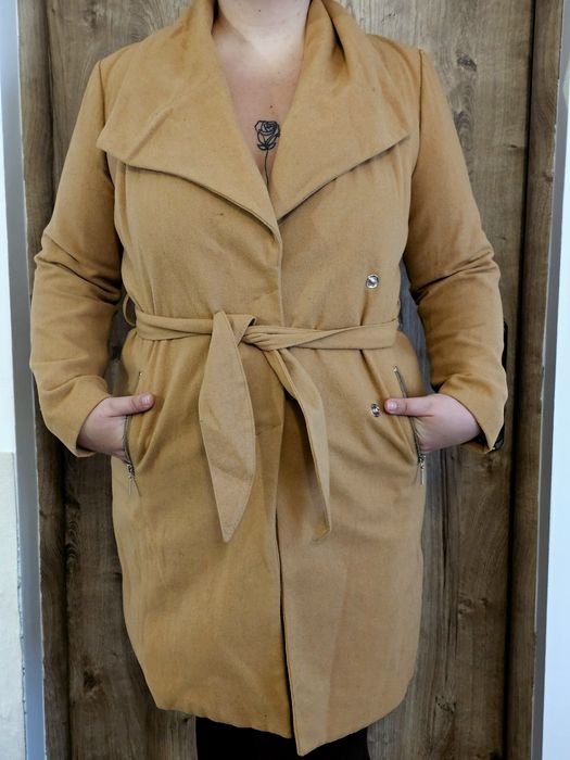 Vând palton pentru damă