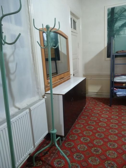 Квартира бор аеллар ва эркеларга хам. Хостел.
