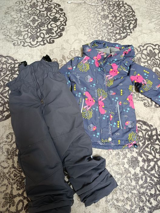 Продам комбинезон на девочку