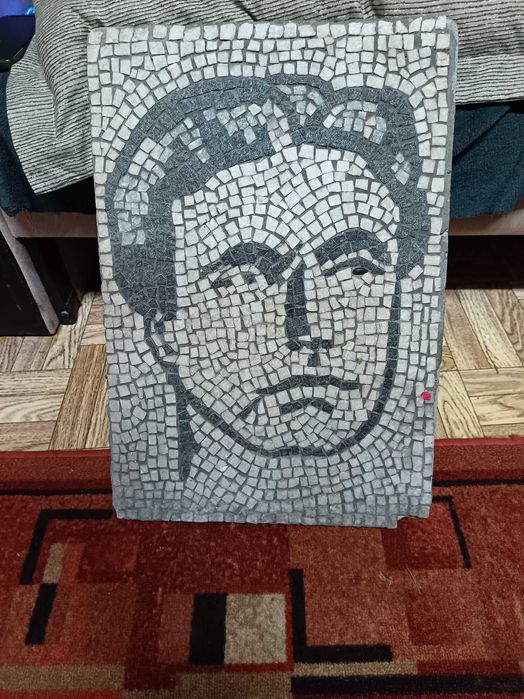 Мозаечен портрет на Васил Левски