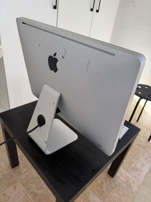 iMac 21.5 inch, 500gb HDD, 8GB ram, model A1311