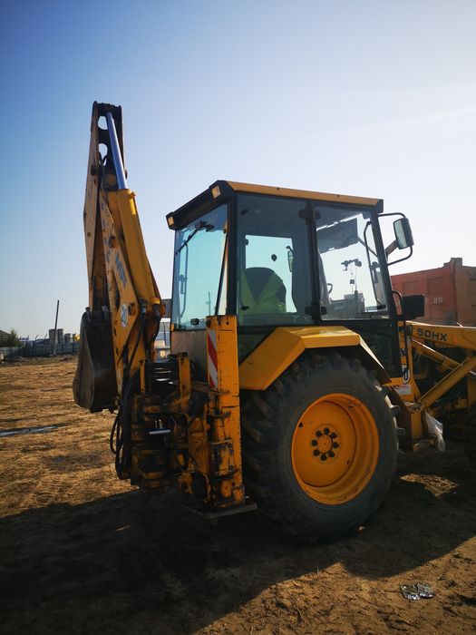 Экскаватор погрузчик