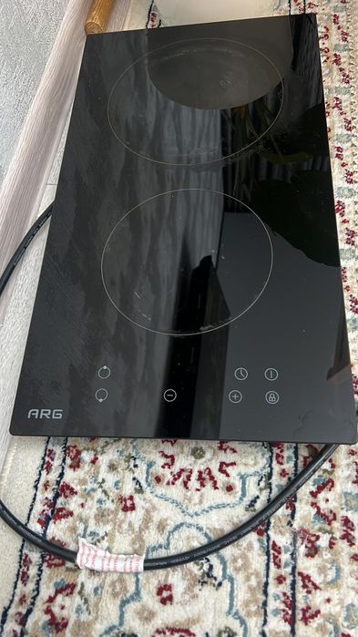 Продам электрическую плиту