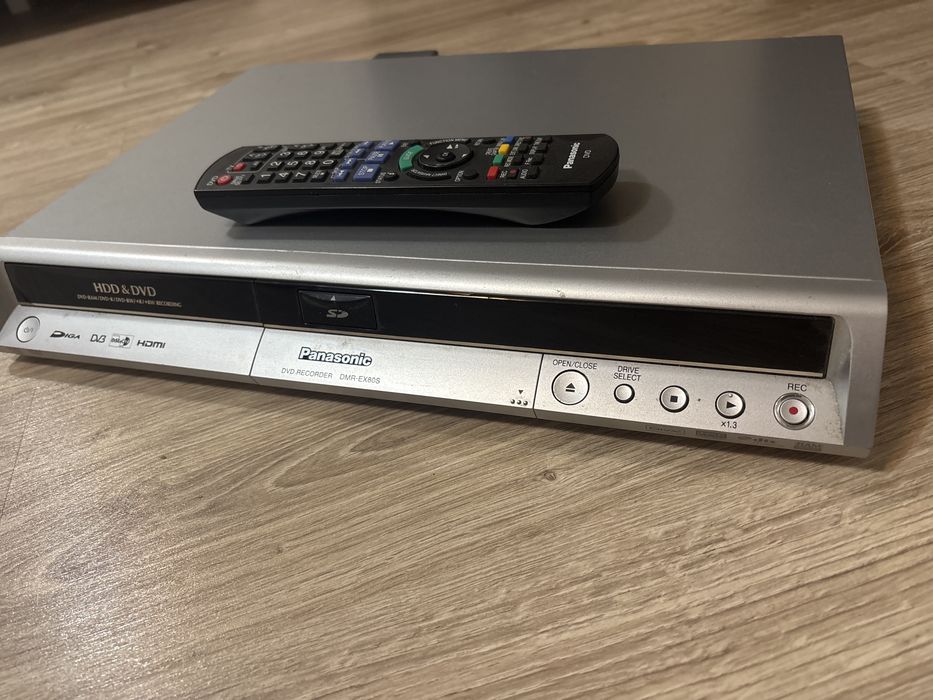 Panasonic DMR EH 65 HDD DVD recorder filme muzica TV tuner