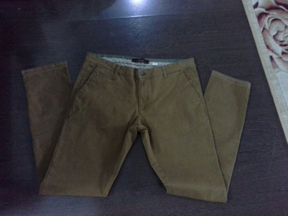 Pantaloni ZARA 44