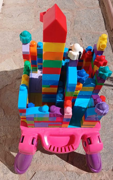 Маса Mega Blocks и конструктор Mega Blocks My First Builders