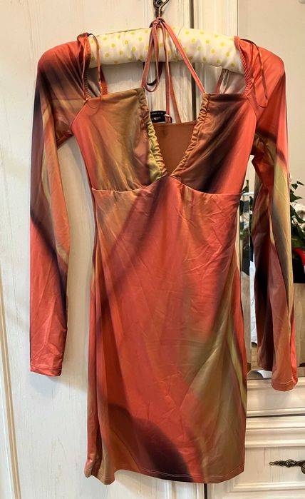 НОВА XS мини/вечерна рокля Bershka