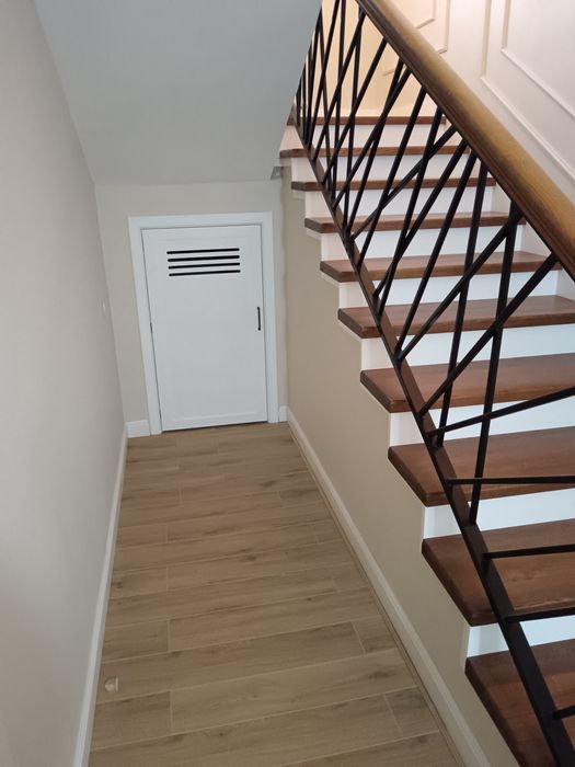 Лестница из дерево.   Женилдиктер 20%