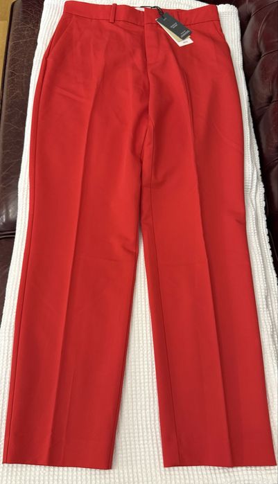 Распродажа  брюк Mango